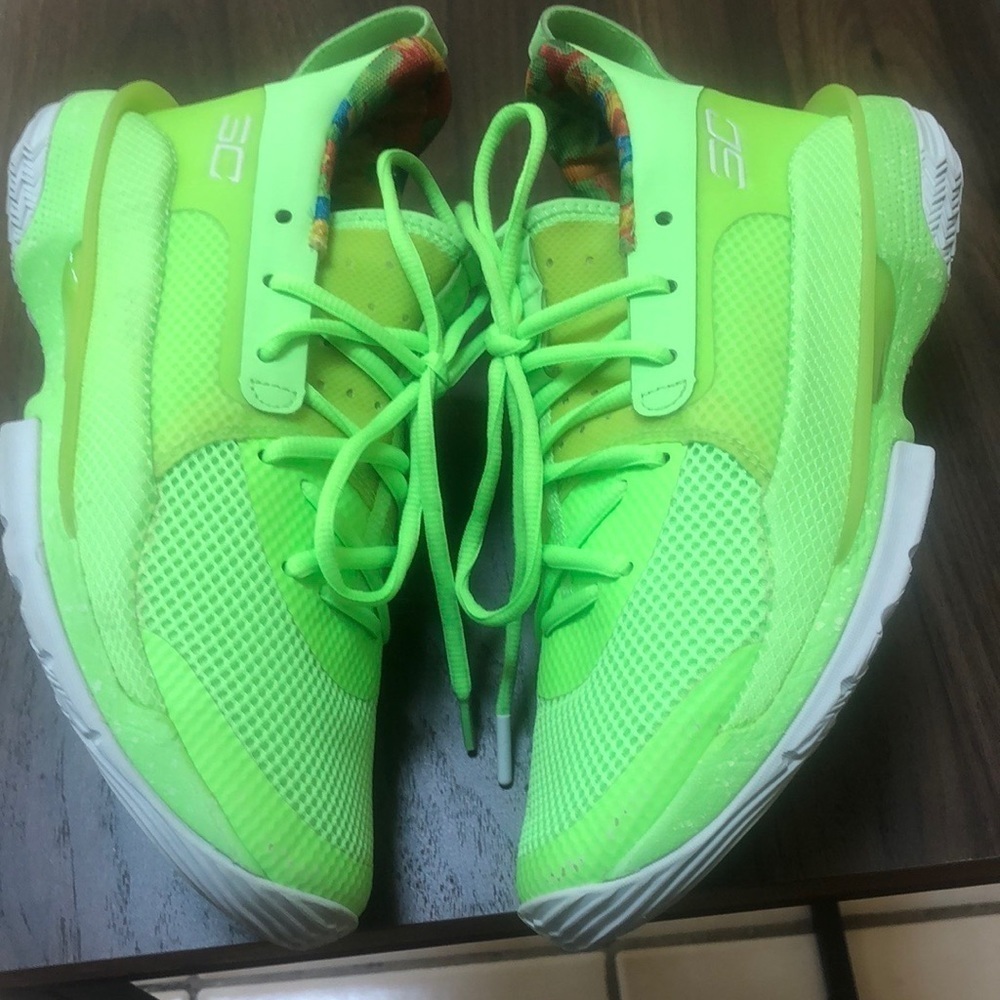 Under Armour x Stephen Curry 7 Sour Patch Kids Youth Lime Green Basketball Shoes - Picture 5 of 16